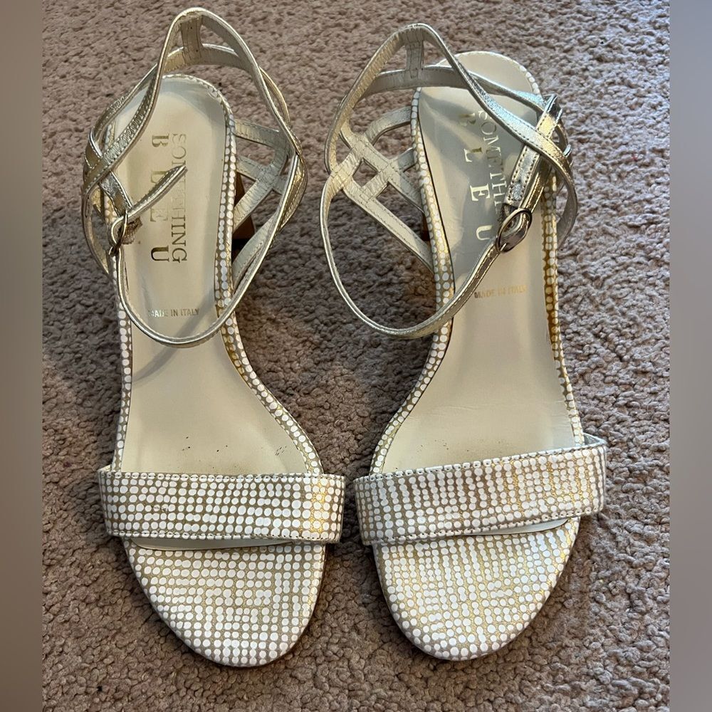 Something‎ bleu 7.5 heels